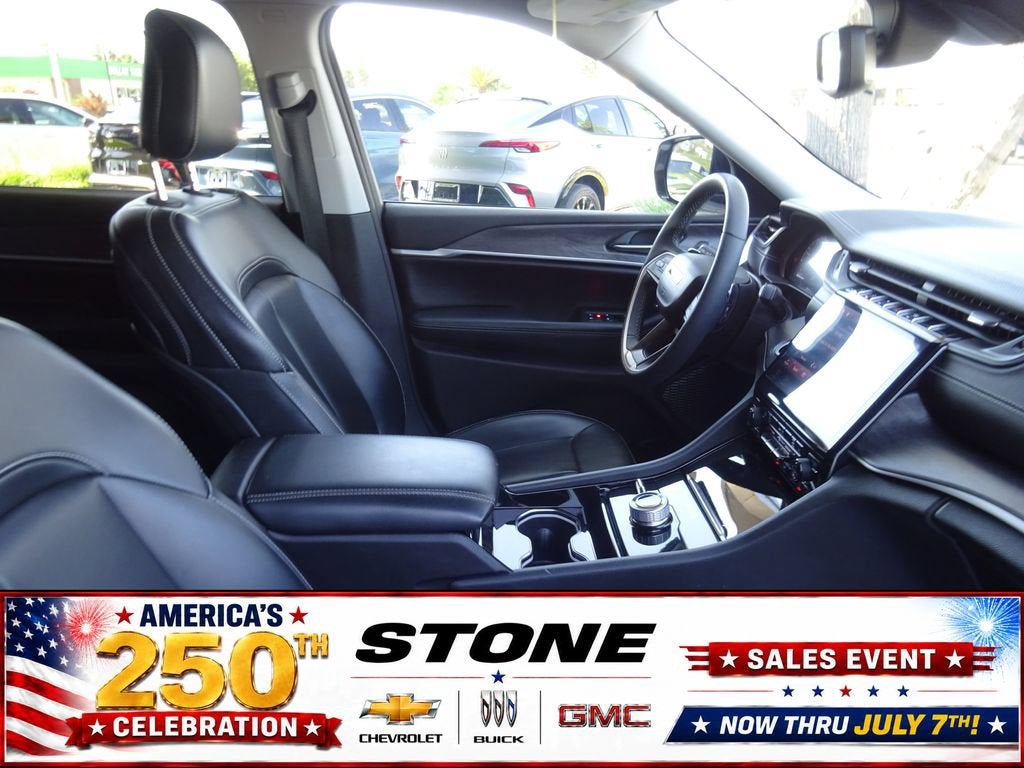 2023 Jeep Grand Cherokee L Limited 4x4