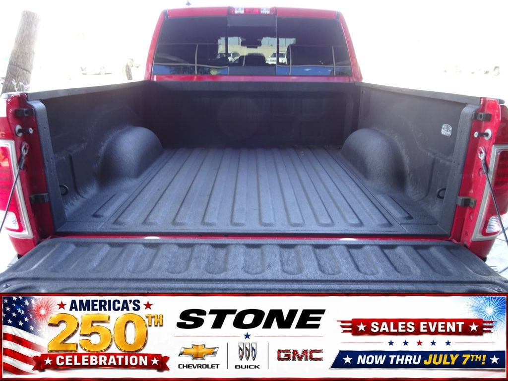 2019 RAM 1500 Classic Laramie Crew Cab 4x2 5'7" Box
