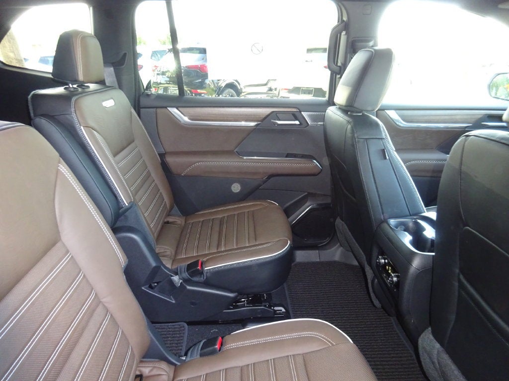 2027 GMC Acadia Denali Ultimate