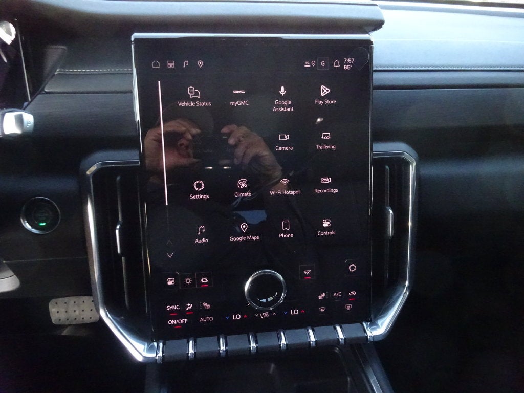 2027 GMC Acadia Elevation