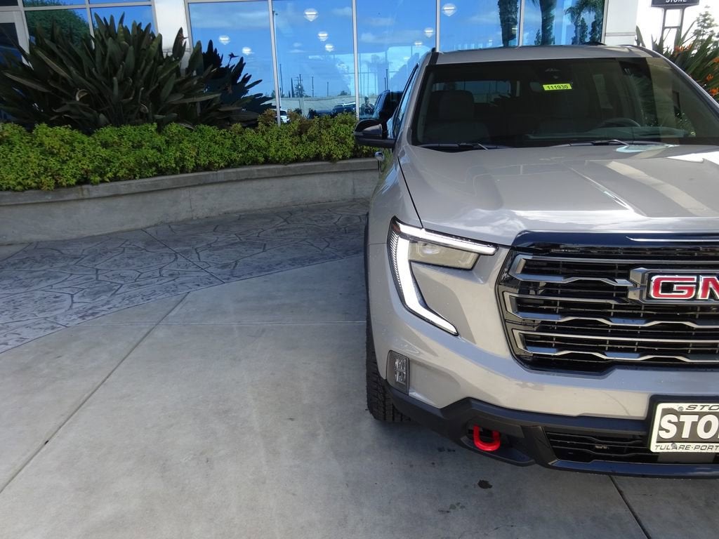 2026 GMC Acadia AT4