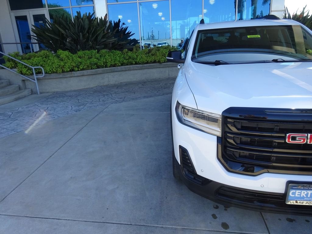 2023 GMC Acadia SLE