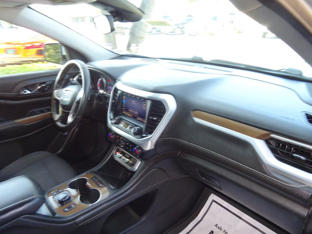 2021 GMC Acadia SLE
