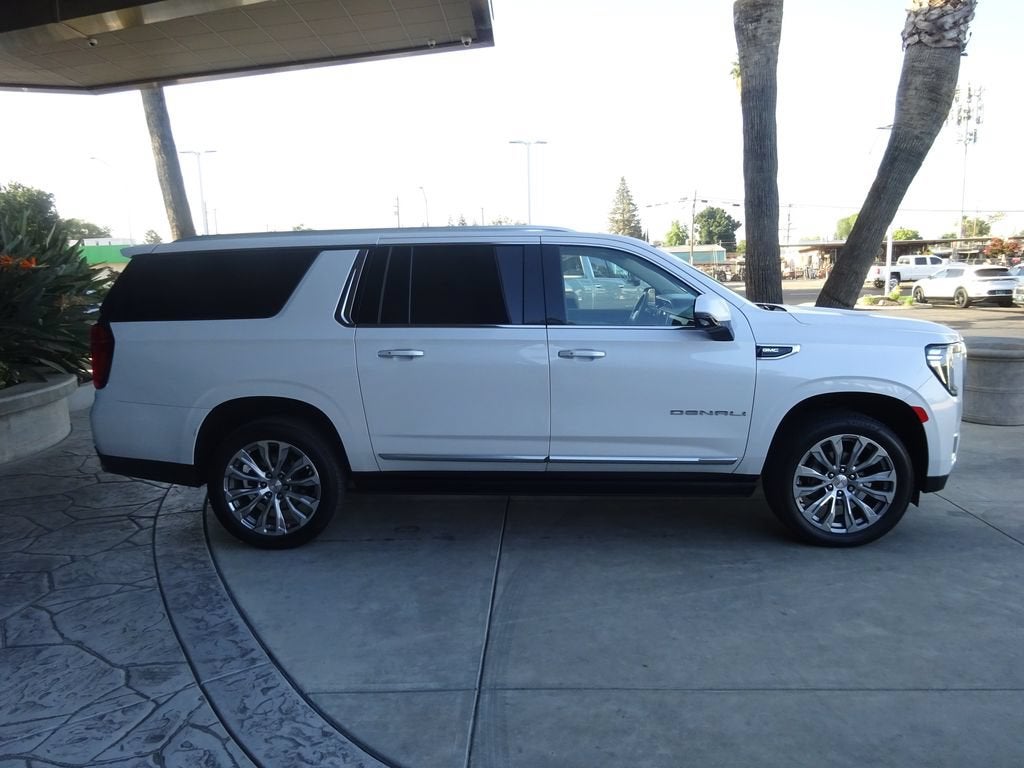 2022 GMC Yukon XL Denali
