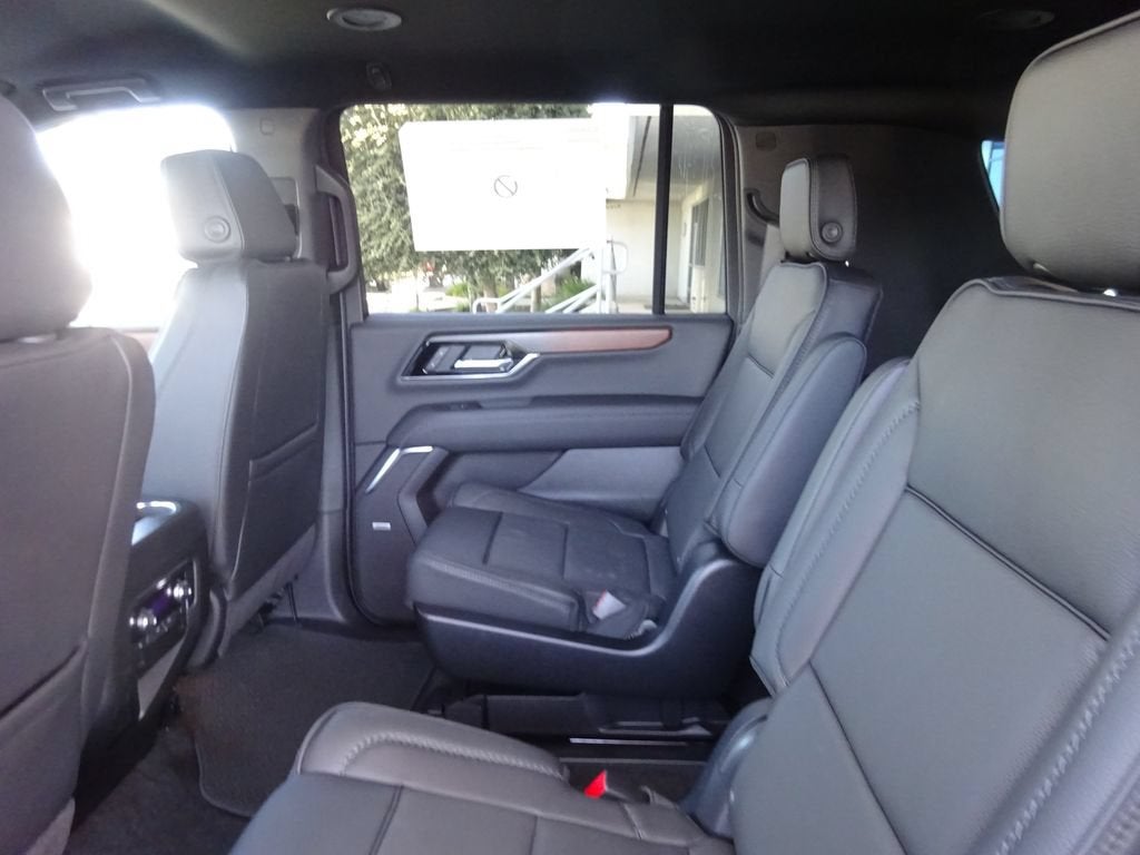 2026 GMC Yukon XL Denali - Photo 19