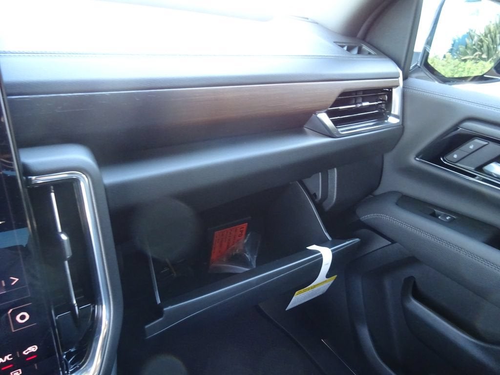 2026 GMC Yukon XL Denali - Photo 27