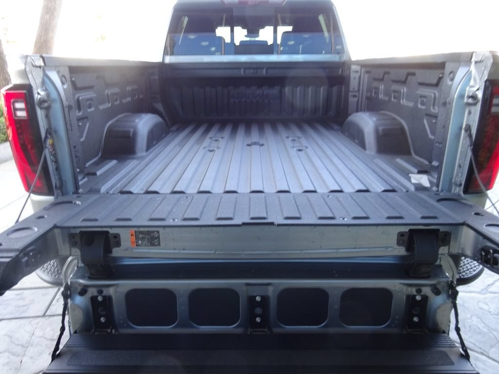 2026 GMC Sierra 3500HD Denali - Photo 8