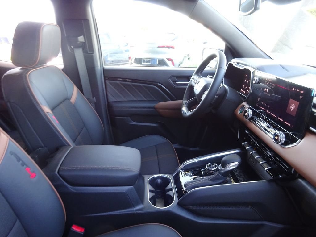 2026 GMC Canyon AT4 - Photo 16
