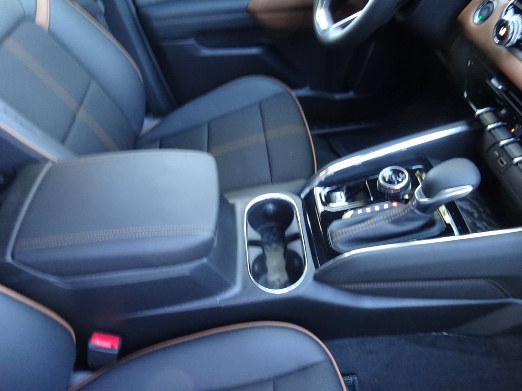 2026 GMC Canyon AT4 - Photo 18