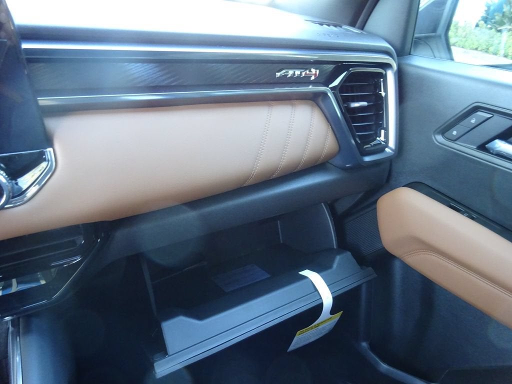 2026 GMC Canyon AT4 - Photo 27