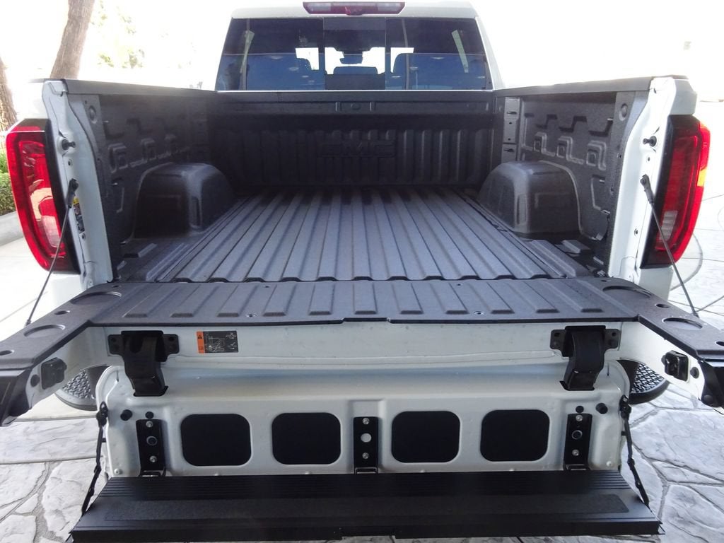 2026 GMC Sierra 1500 AT4 - Photo 9