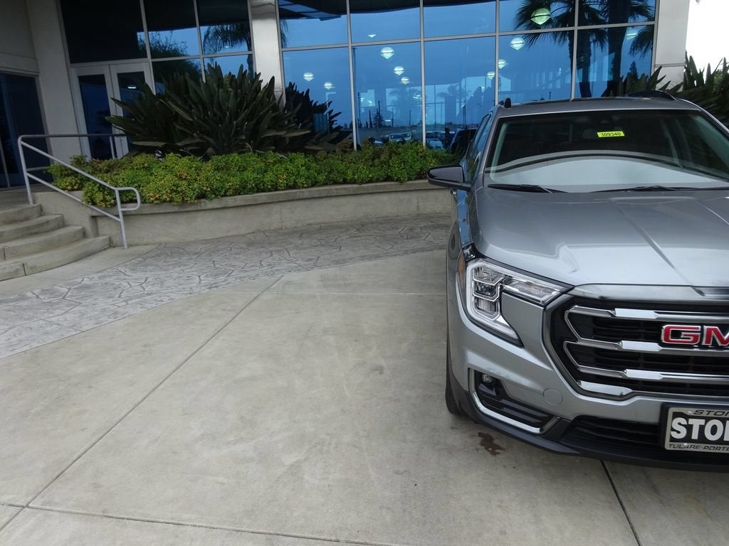 2023 GMC Terrain AT4