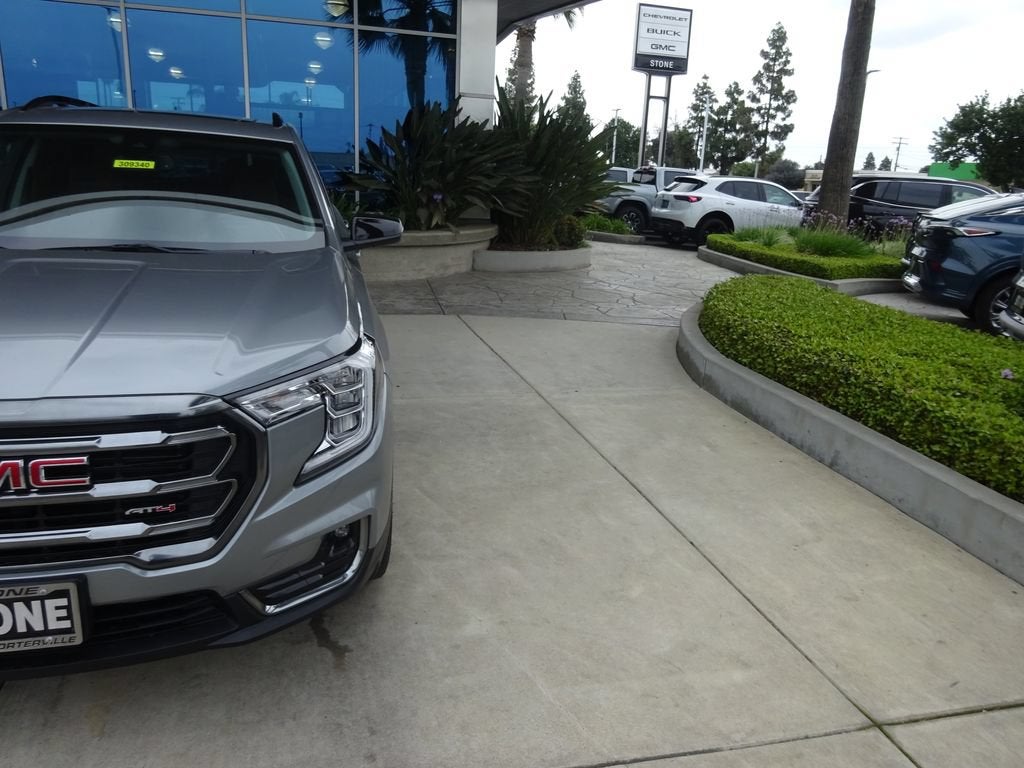 2023 GMC Terrain AT4