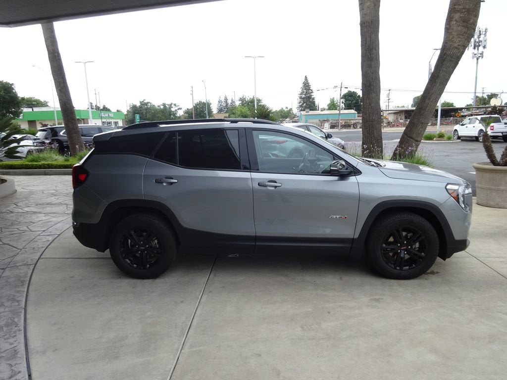 2023 GMC Terrain AT4