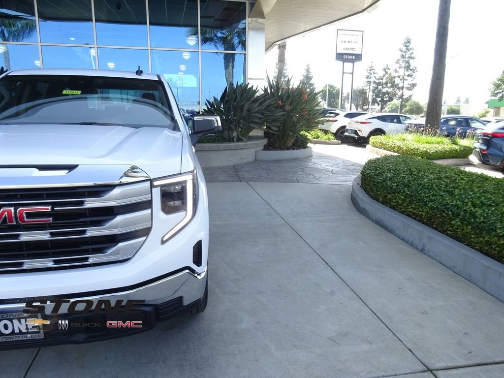 2026 GMC Sierra 1500 SLE