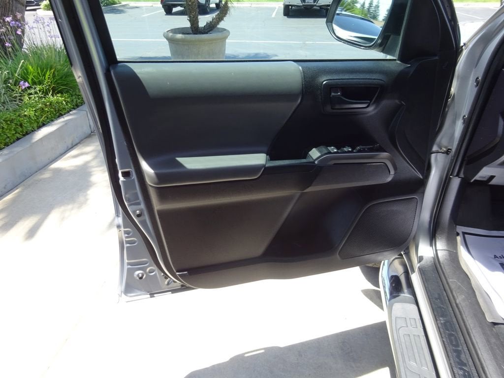 2021 Toyota Tacoma 2WD SR5