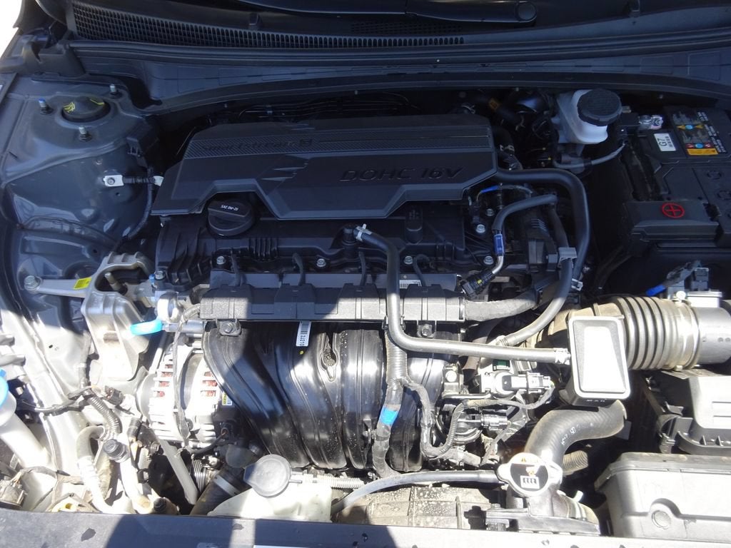2025 Hyundai Elantra SE