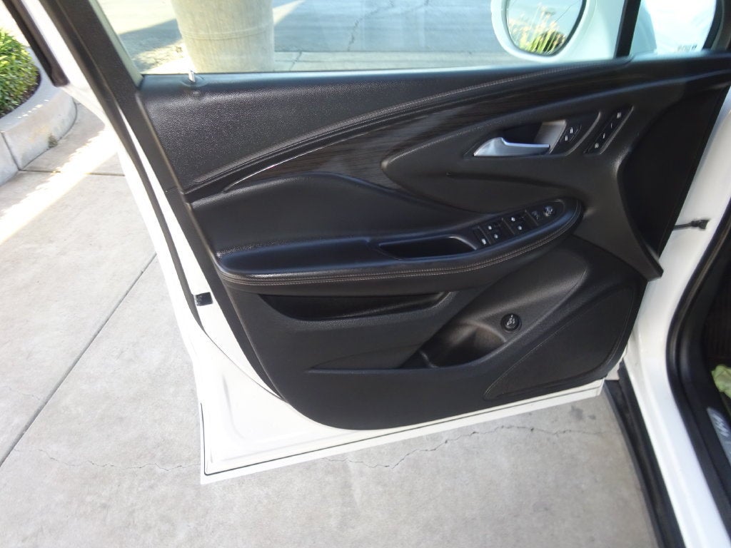 2017 Buick Envision Essence - Photo 23