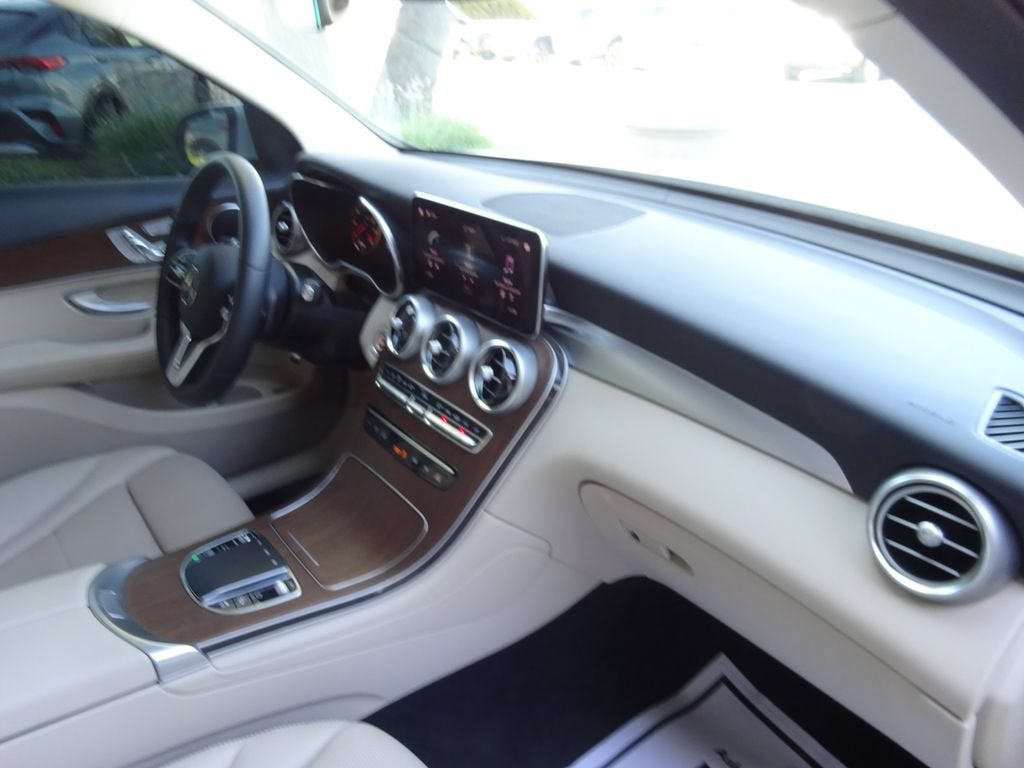 2022 Mercedes-Benz GLC 300 SUV