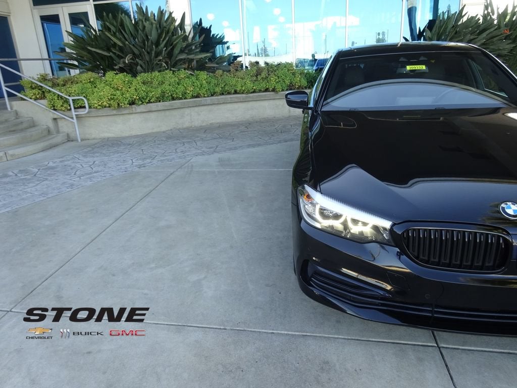 2019 BMW 5 Series 530i