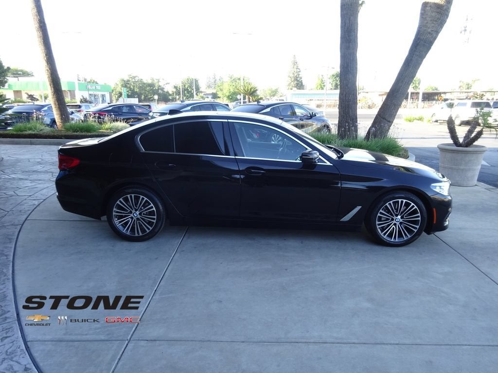 2019 BMW 5 Series 530i