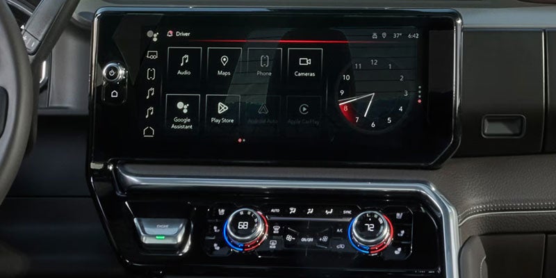 GMC Sierra 2500HD infotainment display with connected technology Tulare, CA